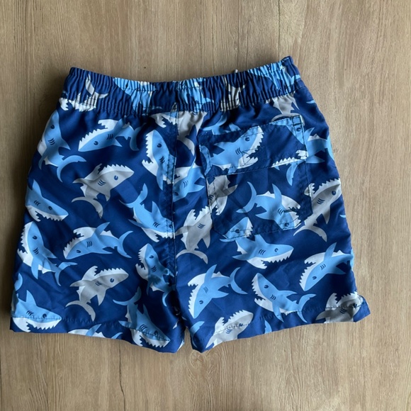 NWT FLAPHAPPY Swimsuit shorts Trunks little boys size 6 blue shark drawstring 6 - Picture 5 of 10